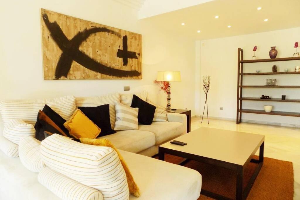 Fuente Aloha Apartment Marbella Exterior photo